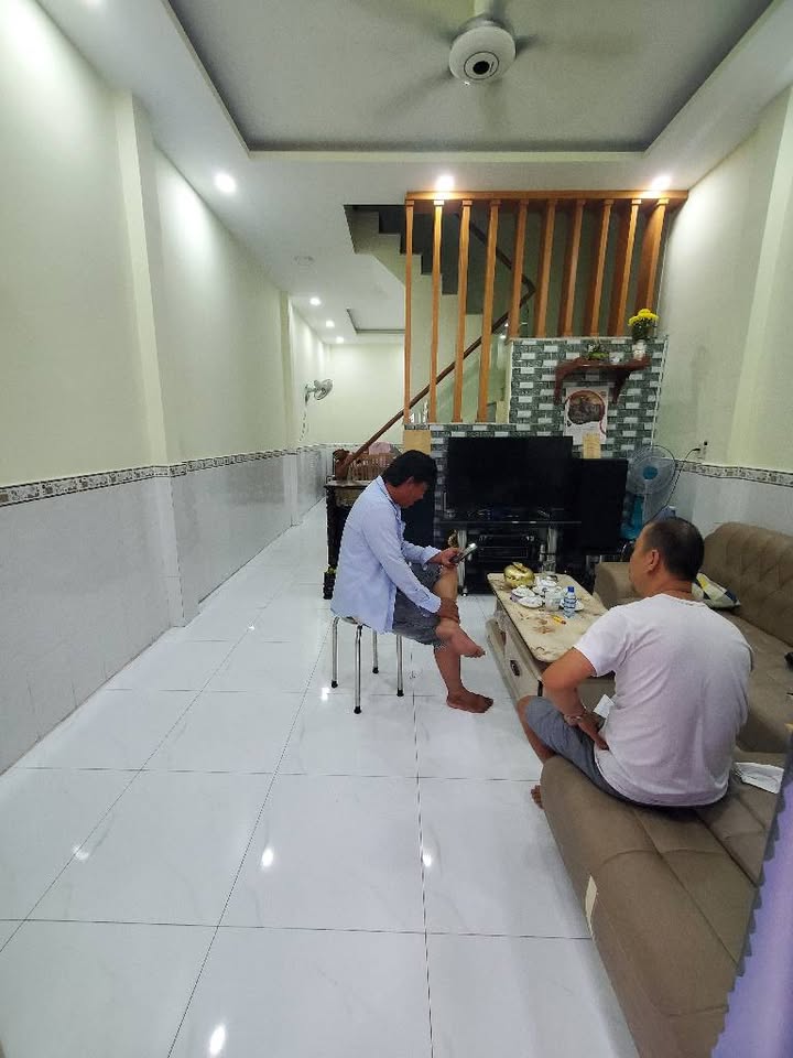 Nhà phố Tân Hòa Đông Quận 6 60m² giá 4.3 tỷ - Nội thất đầy đủ, sẵn sàng ở ngay!