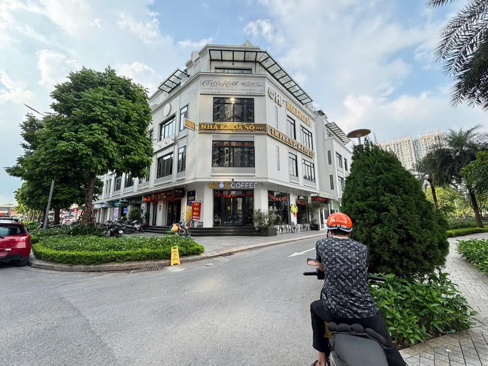 Cho thuê nhà mặt phố Trần Thái Tông, Cầu Giấy 230m² - Kinh doanh siêu đắc địa!