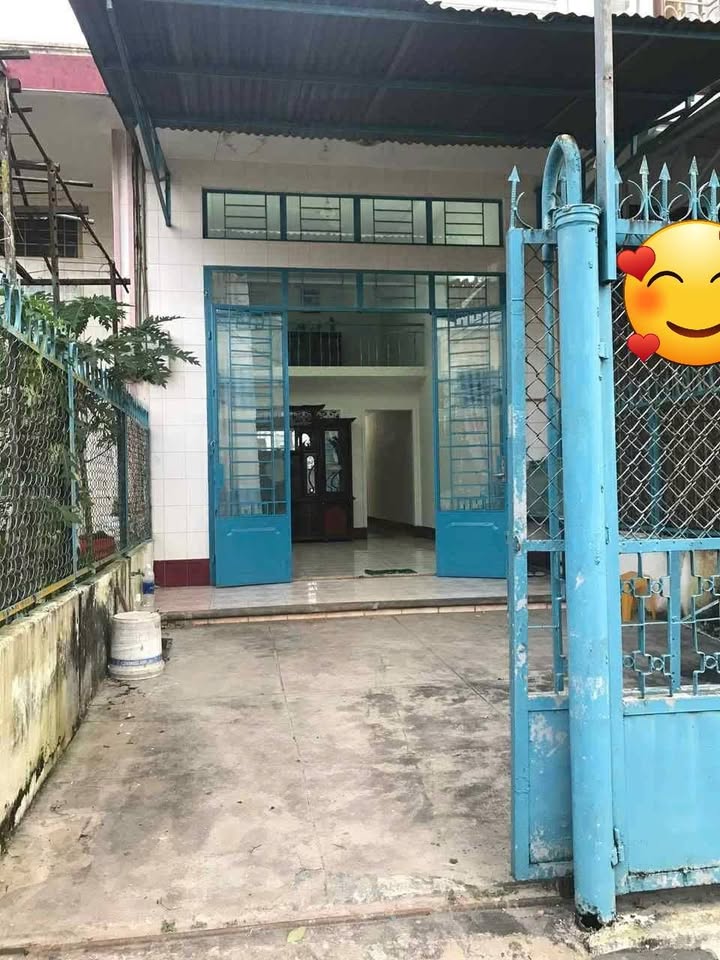 Nhà cho thuê mặt tiền Nguyễn Thị Minh Khai - 3 phòng ngủ chỉ 4 triệu/tháng!