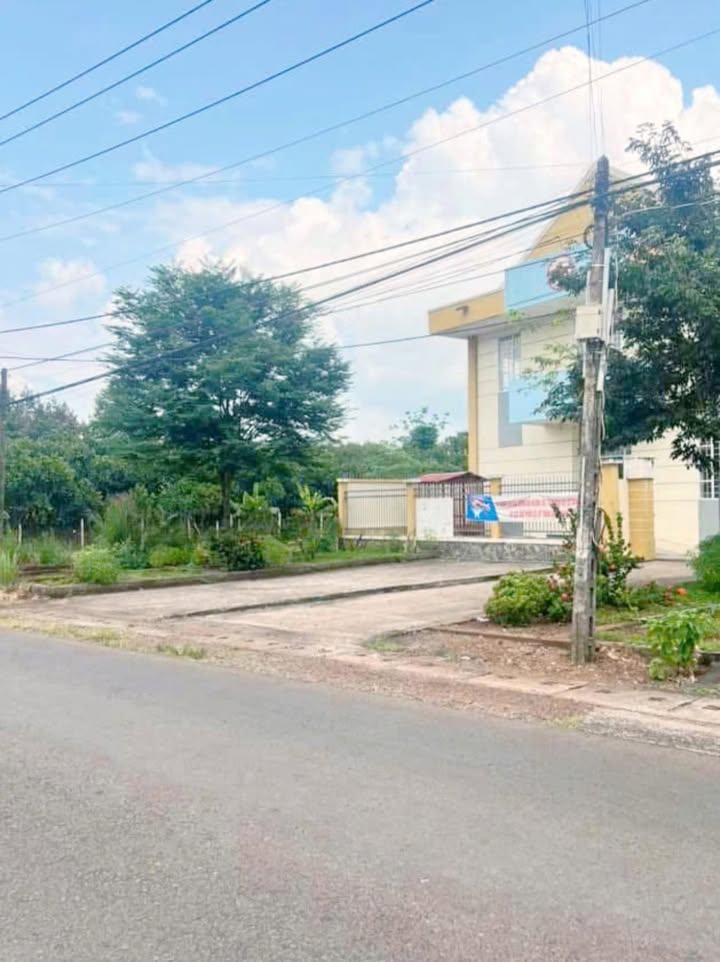 Đất nền Bảo Vinh Long Khánh 3600m² giá 5 tỷ - Sổ đỏ chính chủ, thuận tiện giao thông!