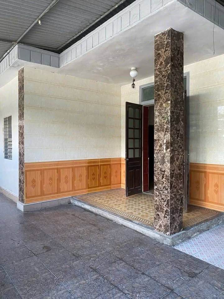 Nhà cho thuê 1.5 tầng đường Phan Sỹ Thục, 90m² chỉ 6 triệu/tháng - Sẵn sàng vào ở!