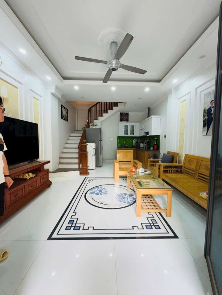 Nhà 5 tầng Yên Nghĩa - Hà Đông 32m² giá 3.58 tỷ - Full nội thất sang trọng!