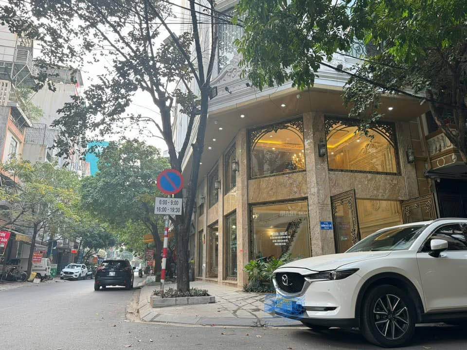Cho thuê nhà mặt phố Yên Phúc, Hà Đông - Vị trí đắc địa cho kinh doanh!