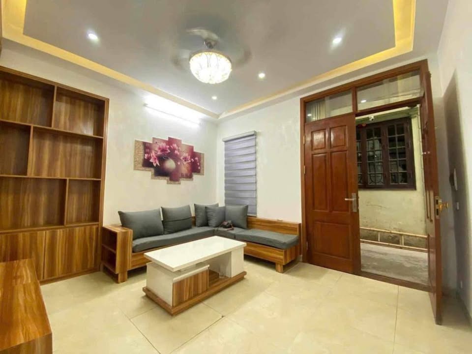 Nhà phố Kim Giang 30m², 5 tầng, giá 4.5 tỷ - Sổ đỏ chính chủ, full nội thất!