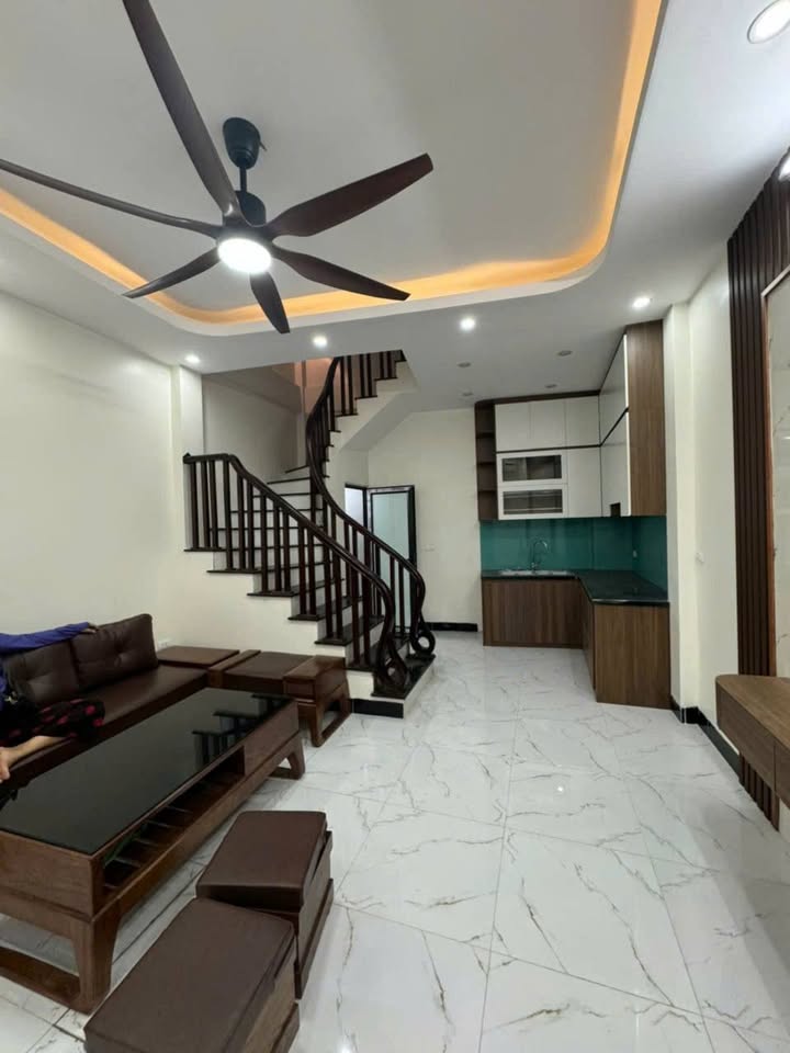 Nhà 5 tầng Quang Trung Yên Nghĩa 33m² giá 4.19 tỷ - Gần bến xe, giao thông thuận tiện!