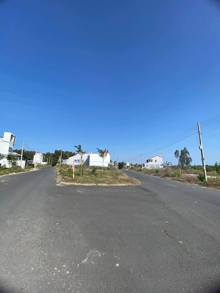 Đất nền KDC Hoàng Diệu La Gi 93m² giá 1.4 tỷ - Cơ hội đầu tư hiếm có!