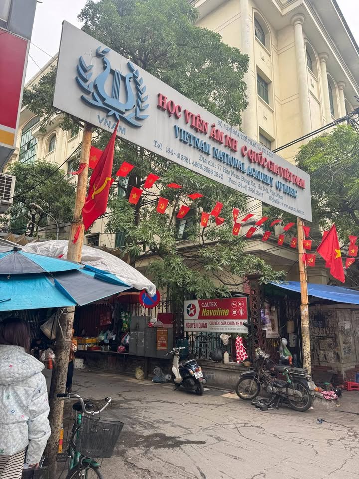 Căn hộ Hào Nam 42m² giá 3 tỷ - Sổ đỏ chính chủ, gần Học Viện Âm Nhạc!