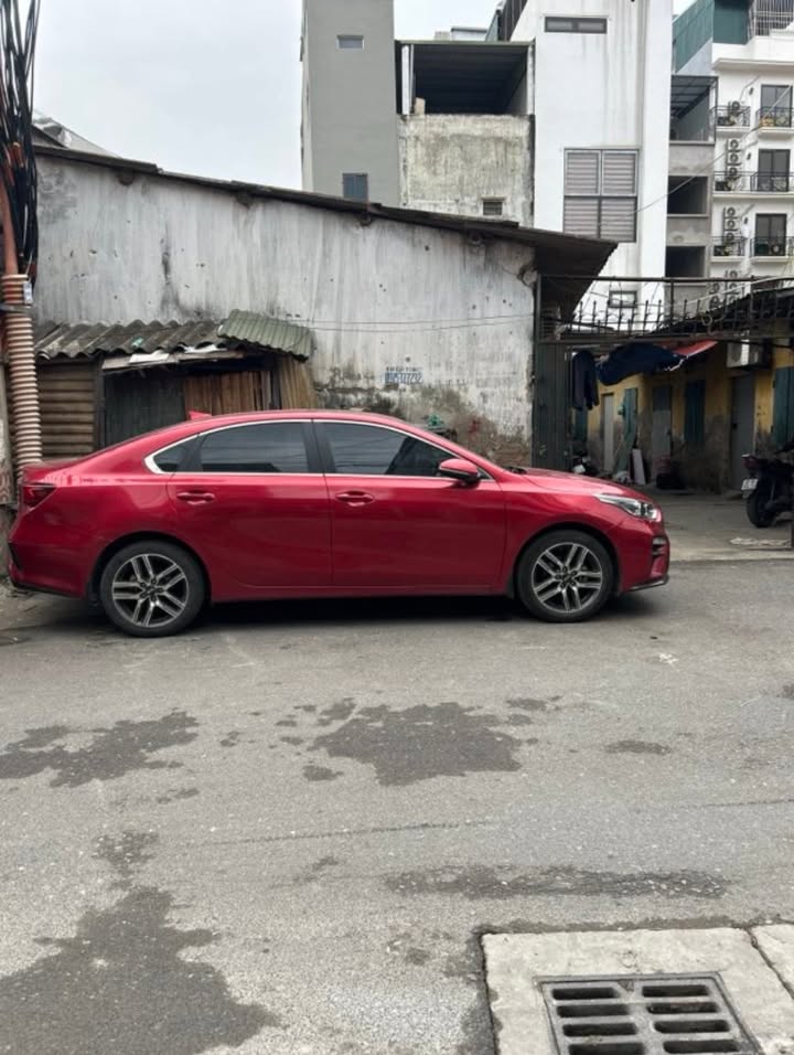 Nhà 4 tầng Lĩnh Nam 33m² giá 6 tỷ - Vị trí đắc địa, ô tô đỗ cửa!