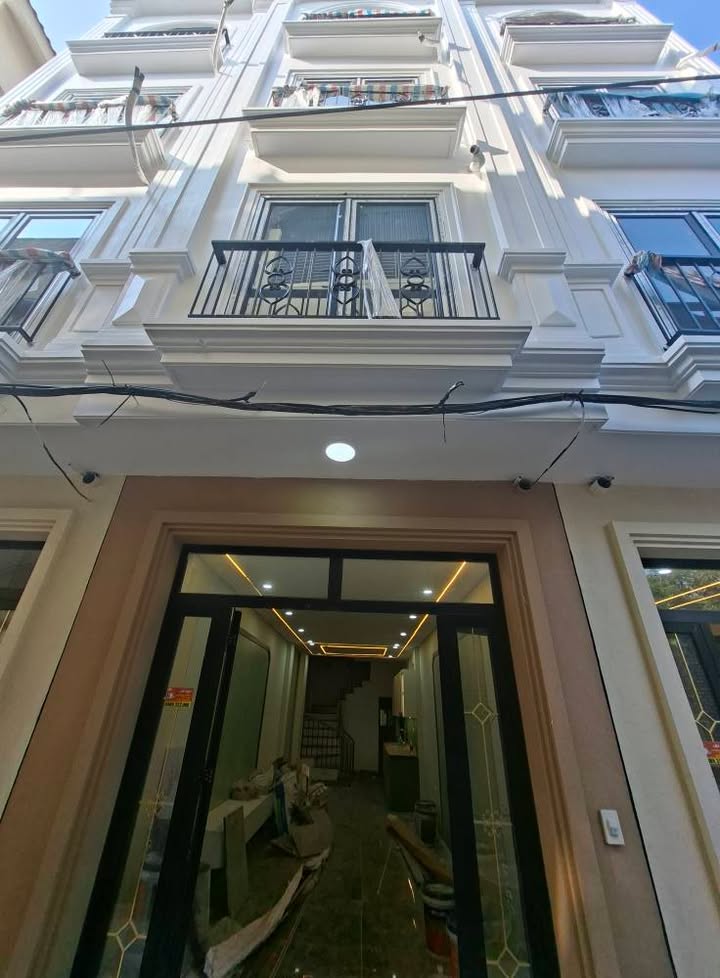 Nhà 5 tầng tại Yên Nghĩa, Hà Đông, 36m² giá 5.5 tỷ - Gần chợ và trường đại học!