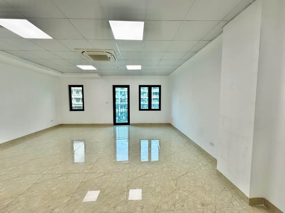 Cho thuê tòa nhà lô góc tại Ngụy Như Kon Tum, Thanh Xuân - 175m² - Giá thỏa thuận