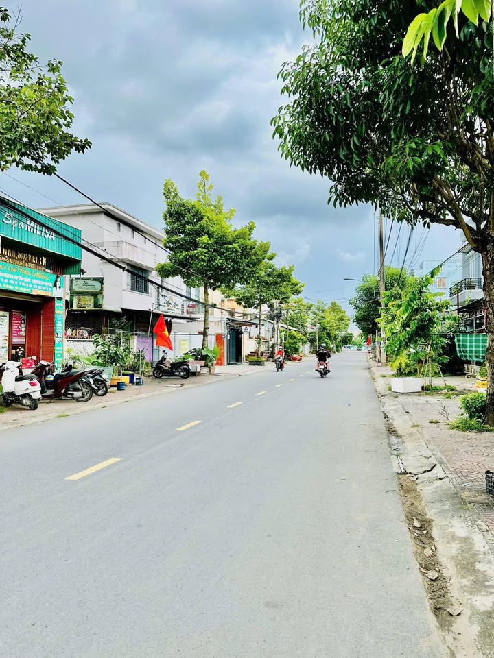 Bán nhà mặt tiền Quang Trung, TP. Trà Vinh 80.92m² - Vị trí kinh doanh sầm uất!