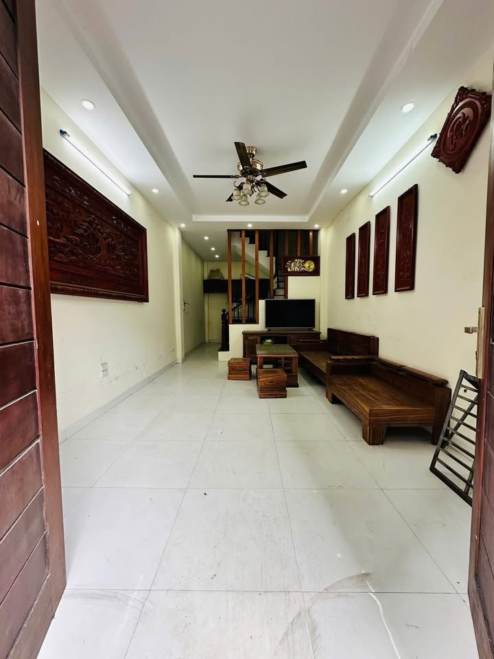 Nhà nguyên căn 5 tầng Phương Canh 3 phòng ngủ giá chỉ 11 triệu/tháng - Đầy đủ nội thất, chỉ việc dọn vào!