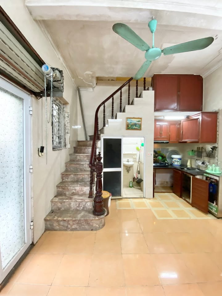 Nhà cho thuê Ngõ 34 Nguyễn Văn Trỗi, Thanh Xuân 20m² giá 5.5 triệu - Tiện nghi đầy đủ!