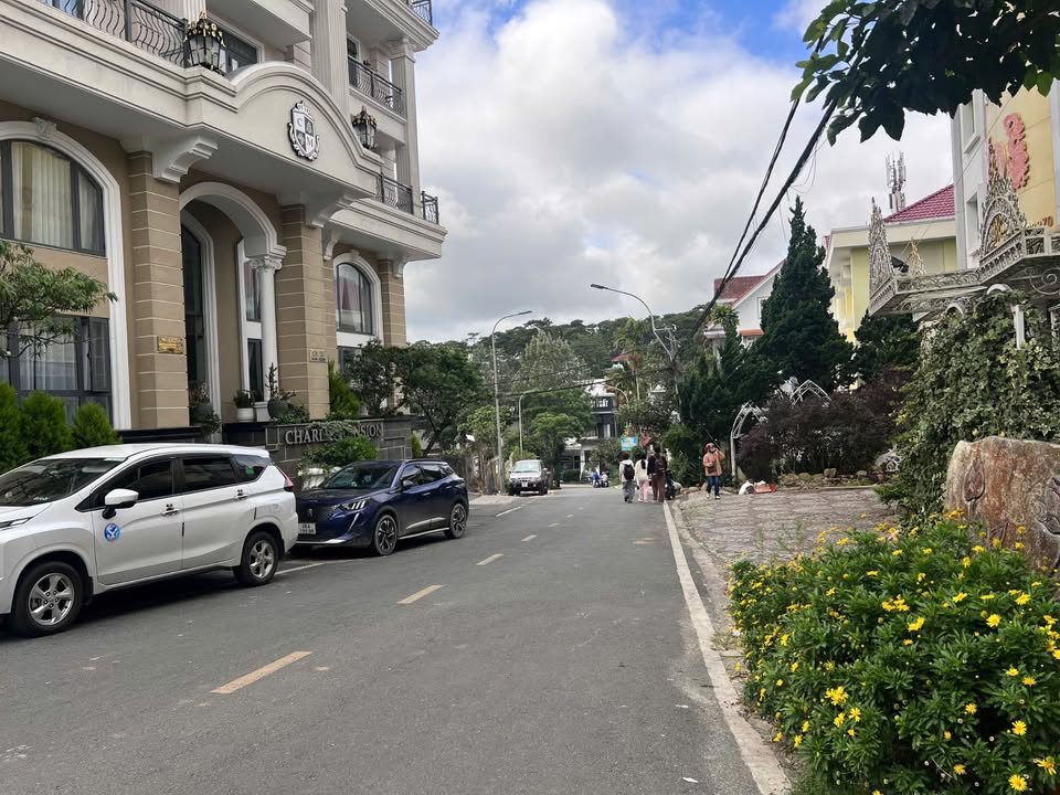 Nhà bán Đà Lạt 151m² giá 14 tỷ - Kinh doanh sầm uất ngay trung tâm Yersin