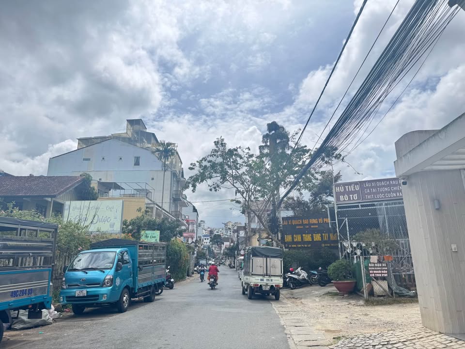 Nhà 2 mặt tiền đường Đồng Tâm, Đà Lạt 137m² - Đầu tư sinh lời, sẵn dòng tiền 30 triệu/tháng!