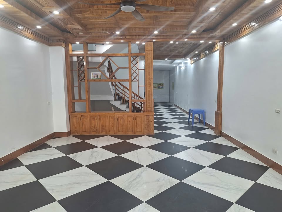 Nhà cho thuê KĐT Hà Tiên Vĩnh Yên 6 phòng ngủ - Mặt tiền QL 2B thuận lợi kinh doanh!