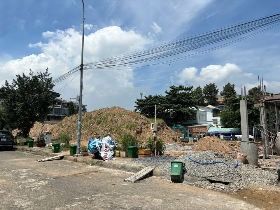 Đất mặt tiền đường 447B, Tăng Nhơn Phú A, 72m² giá 7.5 tỷ - Khu dân cư an ninh!