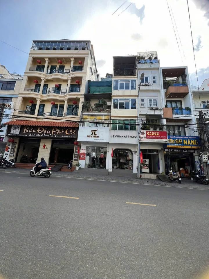 Bán nhà mặt tiền đường Phan Đình Phùng, Đà Lạt 60m² giá 14.3 tỷ - Vị trí vàng cho kinh doanh!