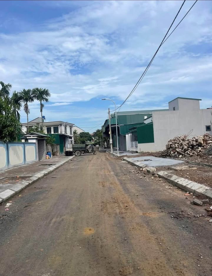 Đất đấu giá Tượng Lĩnh Kim Bảng 140m² giá 3.43 tỷ - Vị trí đắc địa gần chùa Tam Chúc!