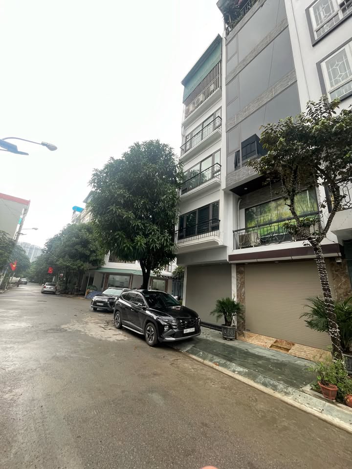 FrontHouse Nam Từ Liêm 42m² giá 13 tỷ - Phân lô VIP ô tô tránh