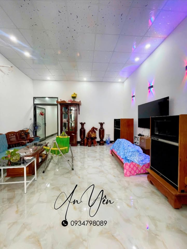 Nhà hẻm Ngô Quyền, Tuy Hoà 120m² giá 2.5 tỷ - Thiết kế phòng ngủ tiện nghi!