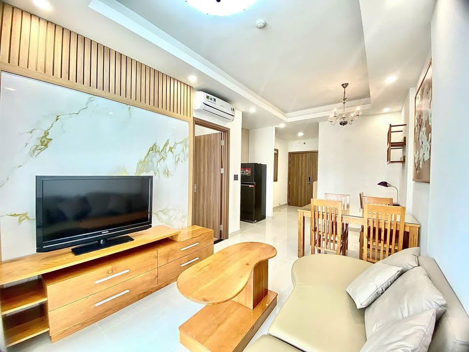 Căn hộ 3PN Q7 Riverside 120m² giá 16 triệu - Nội thất đẹp, view sông thoáng mát!