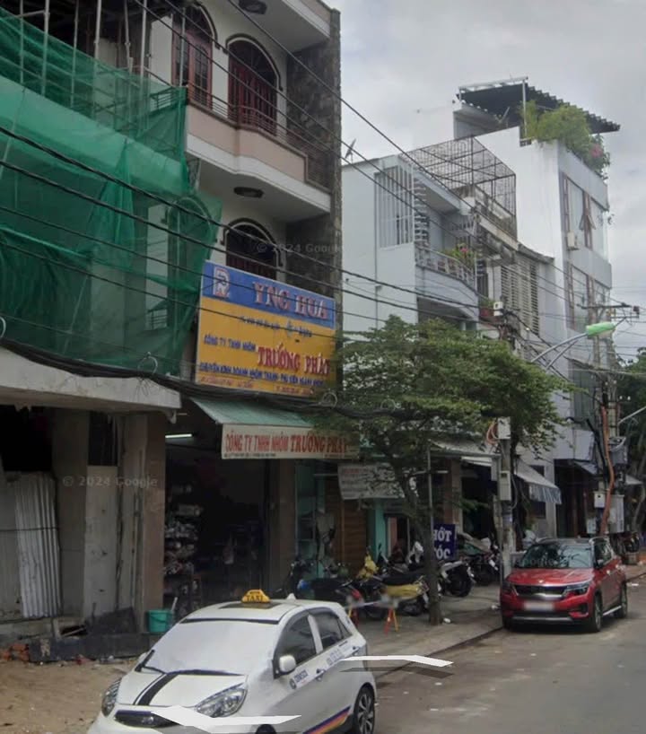 Cho thuê nhà 3 tầng mặt tiền đường Trần Quý Cáp 80m² giá 20 triệu - Kinh doanh sầm uất!