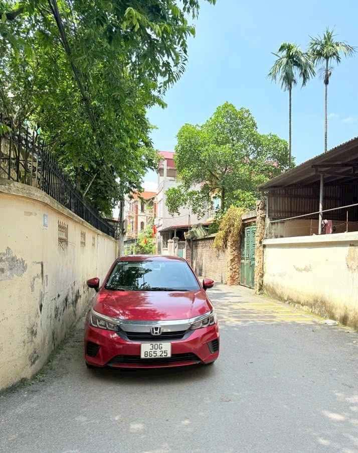 Đất Kiêu Kỵ 41m² giá 3 tỷ - Mặt tiền rộng, ô tô vào tận nơi!