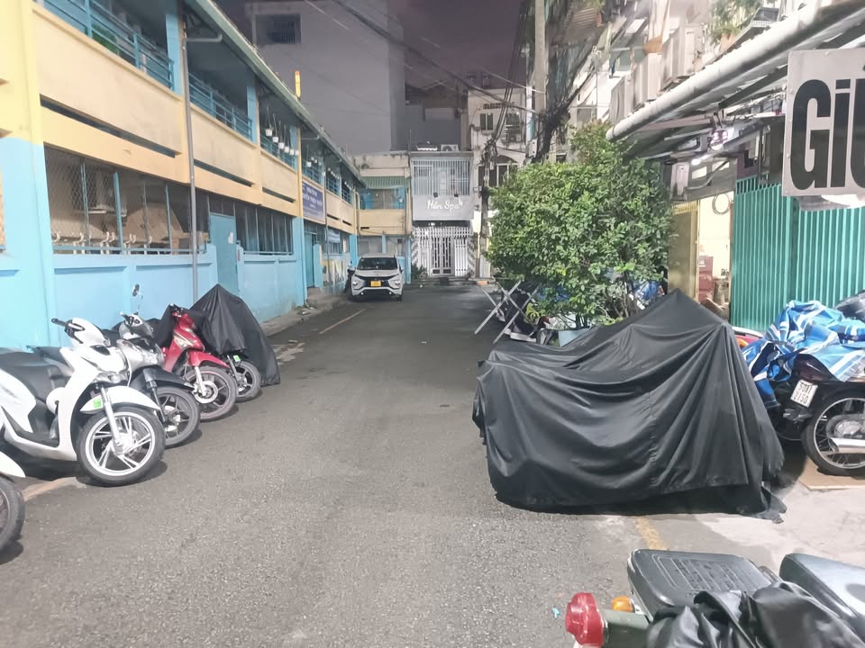 Nhà phố 3 tầng Lý Thái Tổ, quận 3, 84m² giá 8.15 tỷ - Kinh doanh thuận tiện!