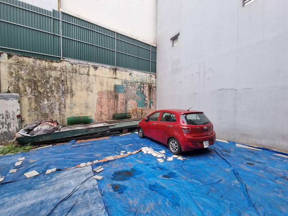 Bán đất phố Lâm Du, phường Bồ Đề, 63m² giá 15.6 tỷ - Ô tô vào tận nhà!