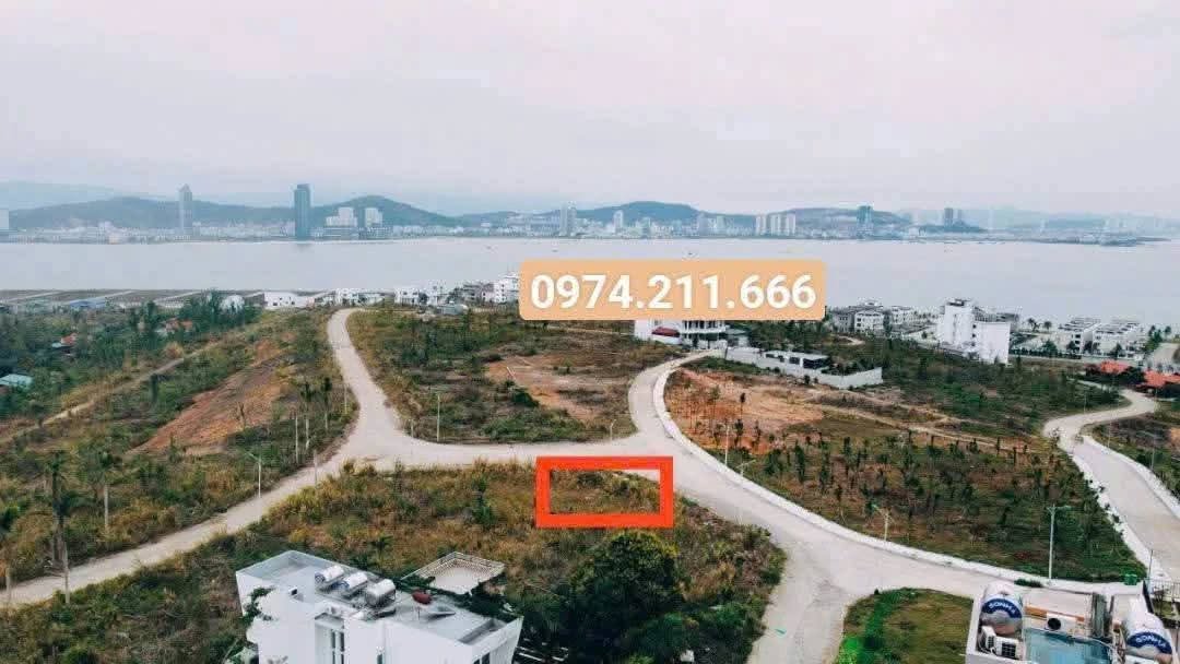 Đất nền lô góc tại Tuần Châu Hạ Long 370.4m² giá chỉ 1x tỷ - View vịnh tuyệt đẹp!