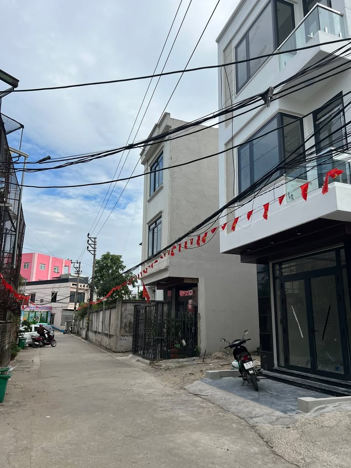 Nhà mới xây phường Cao Xanh 51.8m² giá 3.5 tỷ - Hoàn thiện cơ bản vào ở ngay!