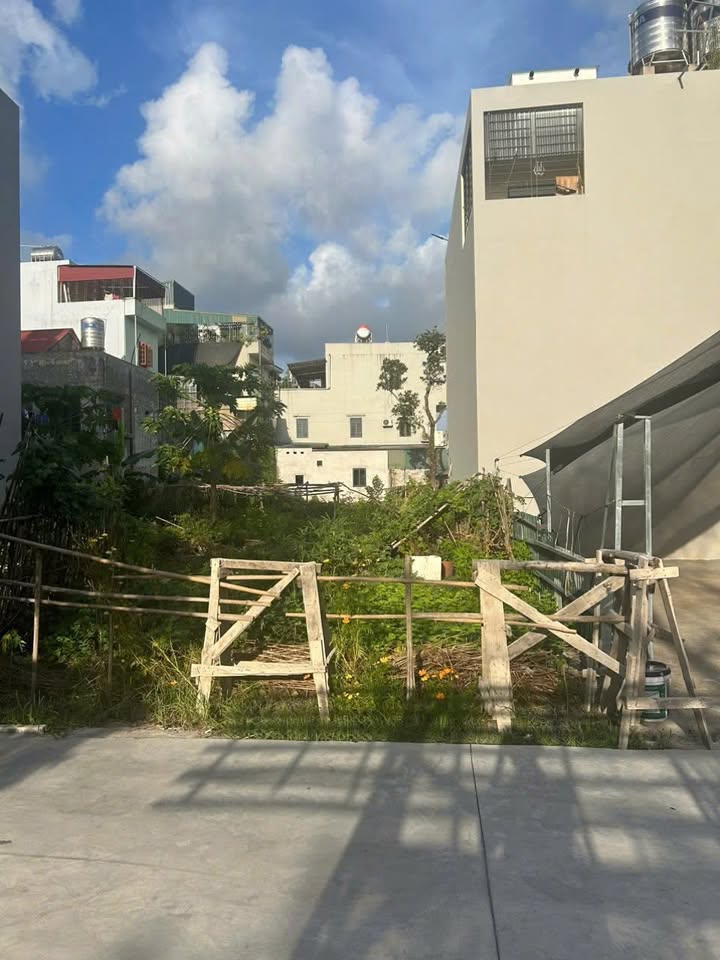 Lô đất thổ cư Hà Tu 52.8m² giá 1.5 tỷ - Sổ đỏ chính chủ, xây dựng tự do!