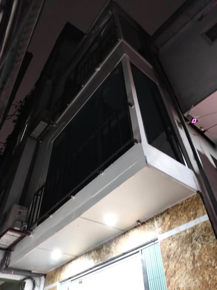 Nhà phố Lĩnh Nam 25m² giá 2 tỷ - Gần Đại học Kinh tế kỹ thuật công nghiệp