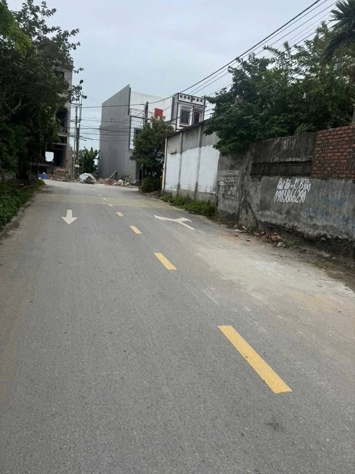 Đất nền xã Danh Thắng, Hiệp Hòa 180m² giá 2 tỷ - Sổ đỏ chính chủ!