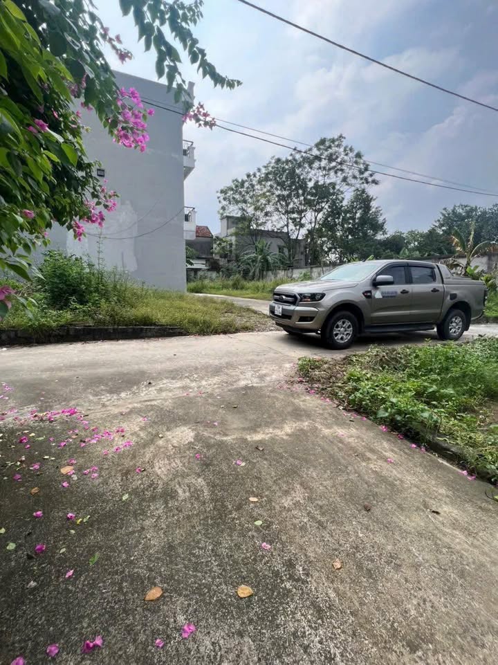 Đất lô góc Tự Nhiên Thường Tín 51.3m² giá 2 tỷ - Vị trí đắc địa!