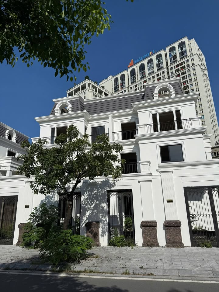 Townhouse Roman Plaza Nam Từ Liêm 190m² giá 4.56 tỷ - Bán gấp, sổ hồng chính chủ!