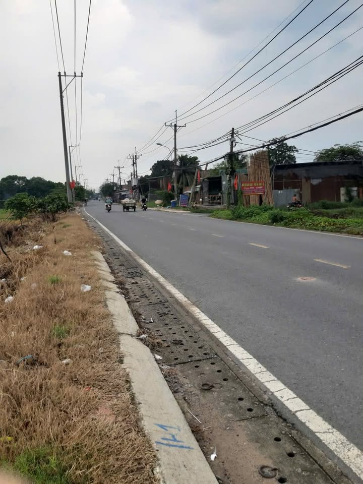 Đất mặt tiền Nữ Dân Công, Bình Chánh 10.000m² giá 20 triệu - Cơ hội đầu tư hấp dẫn!