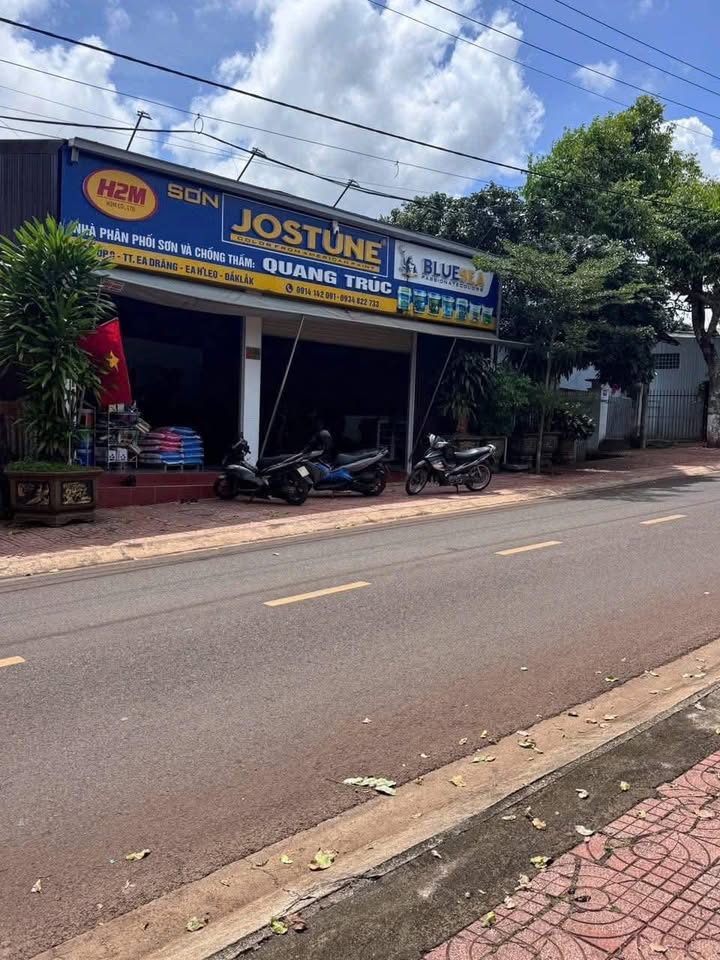 FrontHouse Ea Drăng 130m² giá 3.3 tỷ - Đầu tư sinh lời với 3 ki-ốt cho thuê!