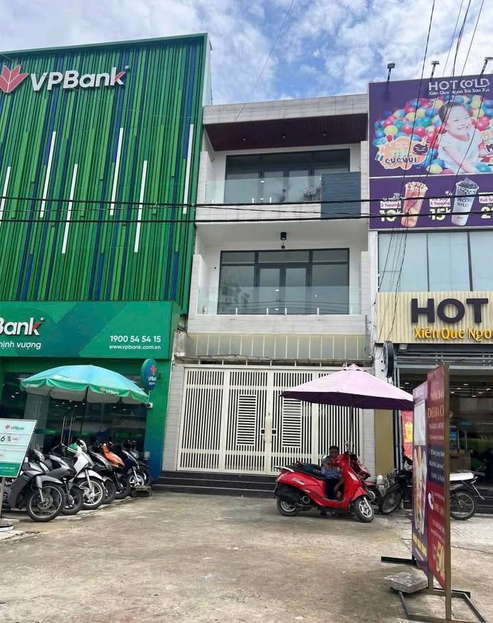 Nhà Mặt Tiền Kinh Doanh Đường Nguyễn Duy Trinh, Q2 - Diện tích 100m², Giá chỉ 30 triệu/tháng!