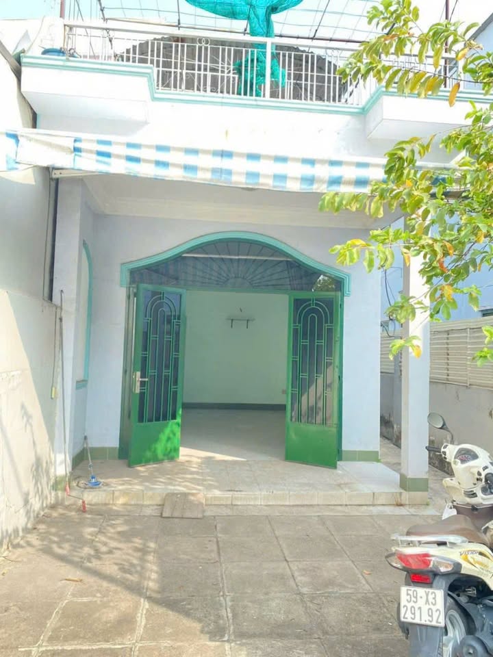 Nhà cho thuê Hẻm ô tô Đ.440, Phước Long A, Thủ Đức 200m² - Phù hợp cho gia đình và kinh doanh online!