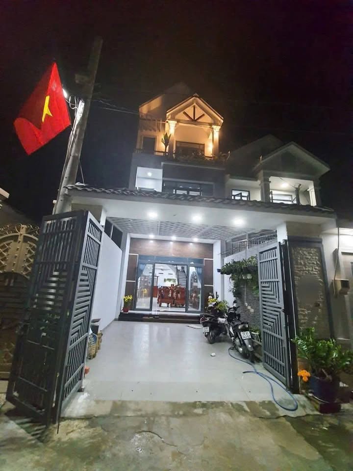 Nhà cho thuê tại Nguyễn Xiển, Quận 9 - Diện tích 120m², Giá 12 triệu/tháng - Nội thất cao cấp!