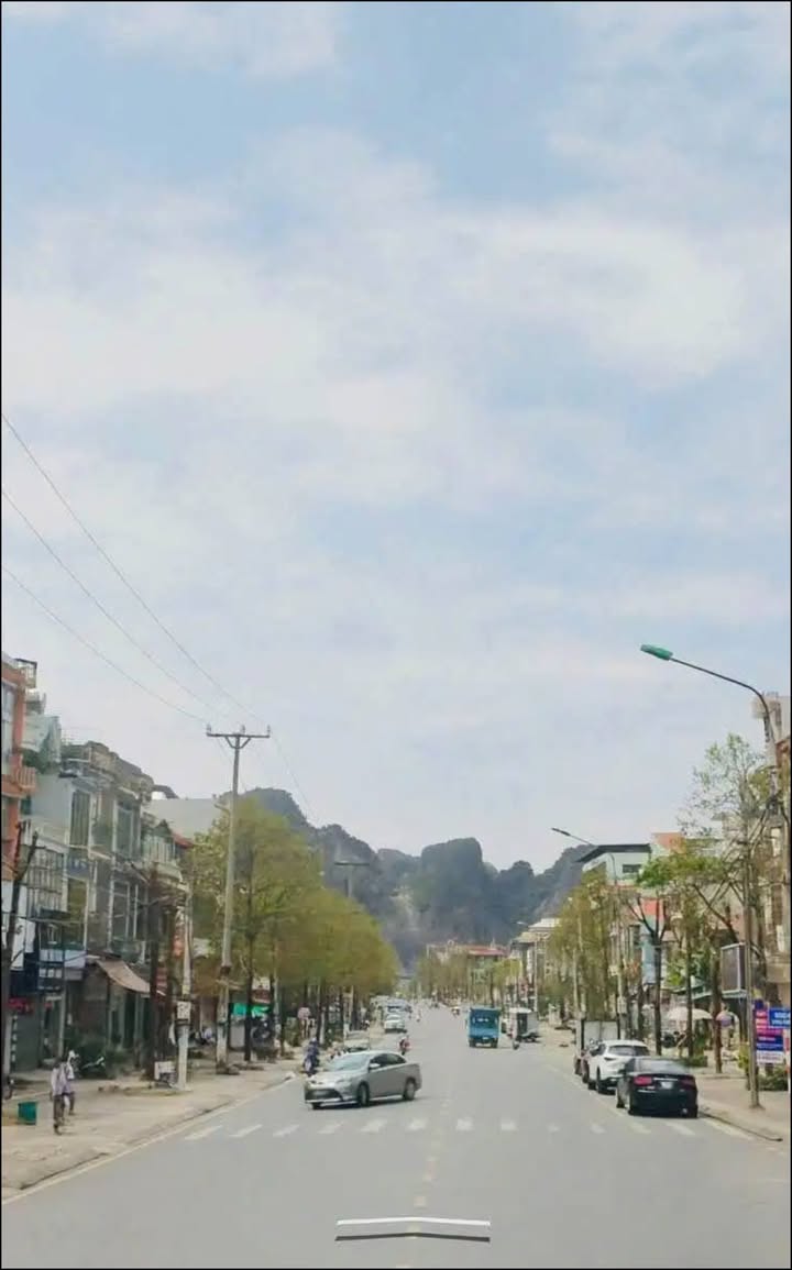 Nhà 4 tầng mặt đường Trần Phú, Cẩm Phả 52m² giá 5.1 tỷ - Kinh doanh siêu lợi nhuận!