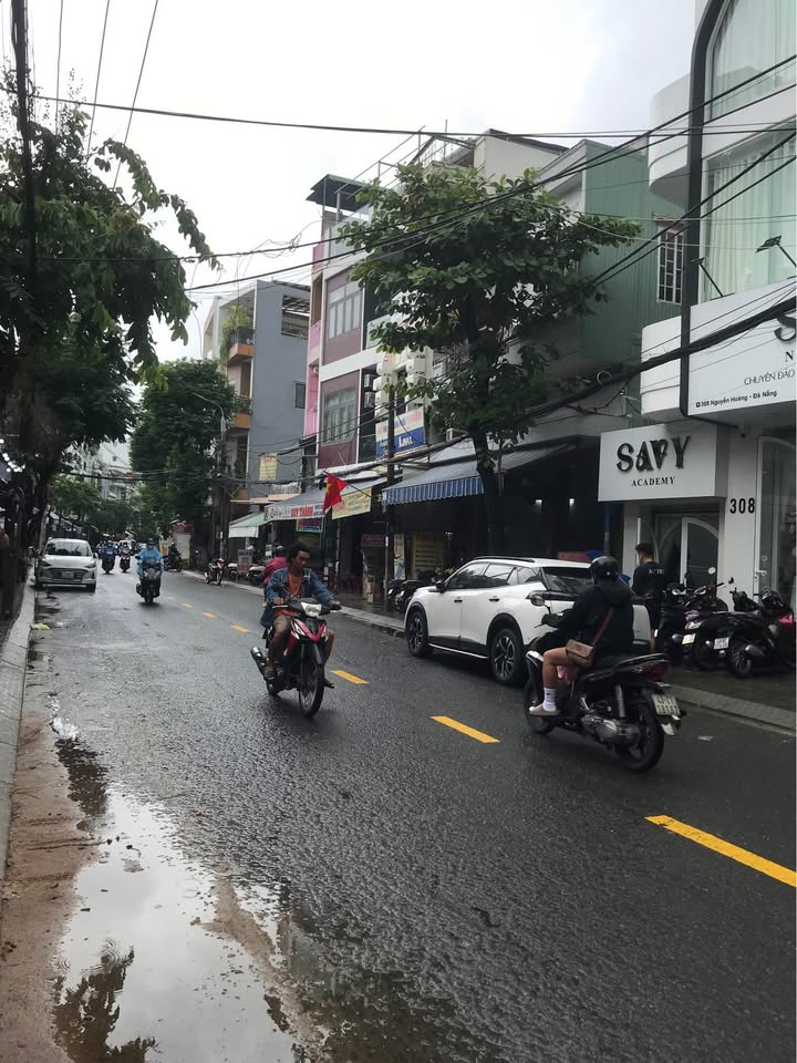Nhà mặt tiền Nguyễn Hoàng, Đà Nẵng 62,7m² giá 9 tỷ - Kinh doanh sầm uất!