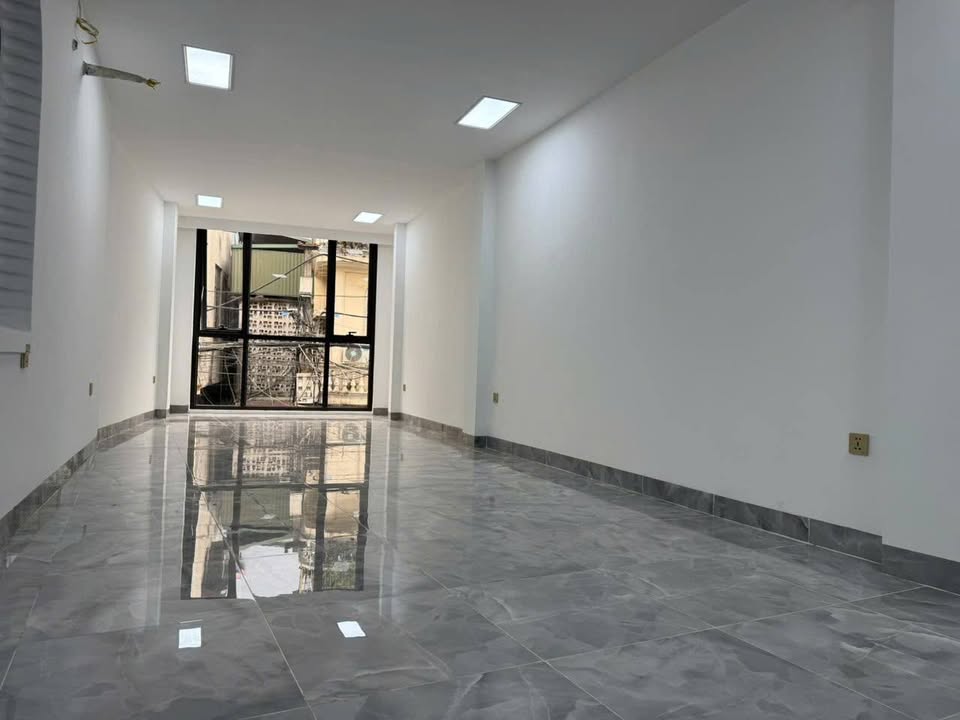 Bán gấp FrontHouse mặt phố Văn Chương 80m² giá 28.5 tỷ - Khu vực sầm uất, vượng tài lộc