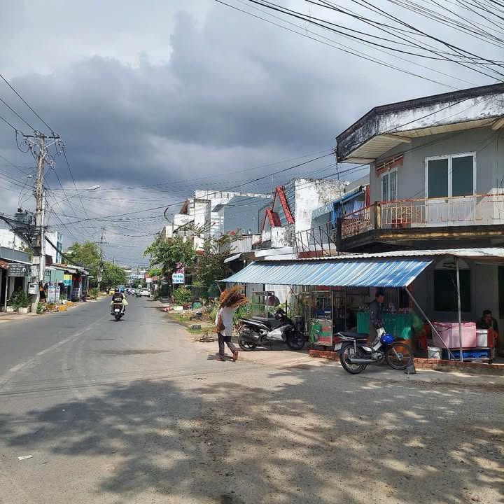 Nhà phố mặt tiền đường Cao Thắng, phường Lý Văn Lâm, 80m² giá 1,5 tỷ - Đầu tư sinh lời nhanh!