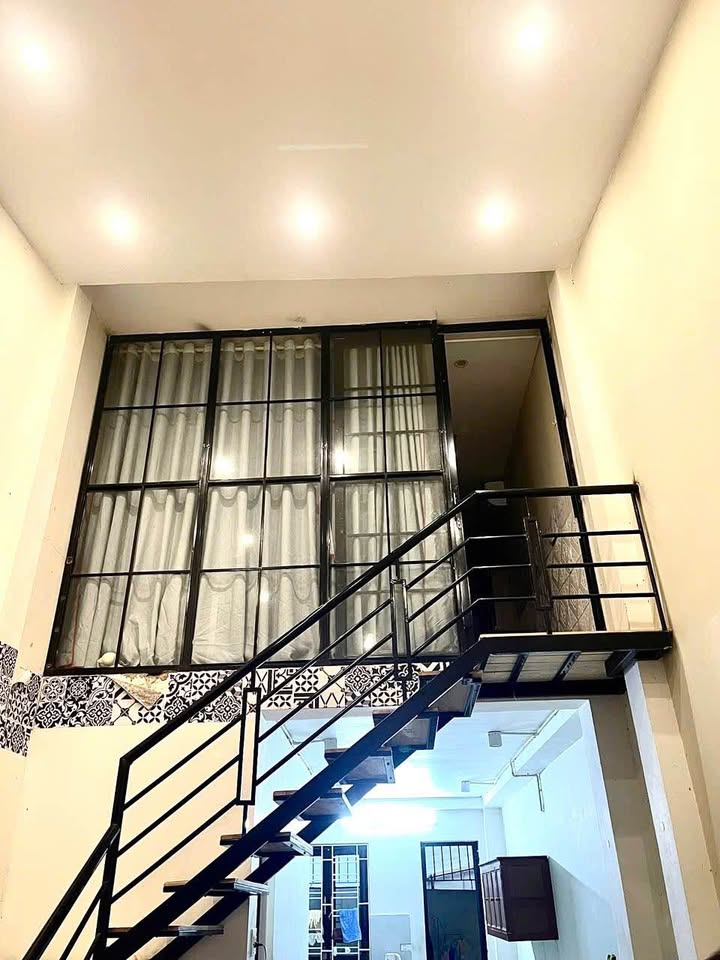 Nhà gác lửng Đồng Tiến, Hòa Bình 51.8m² giá 1.4 tỷ - Ô tô đỗ cửa tiện lợi!