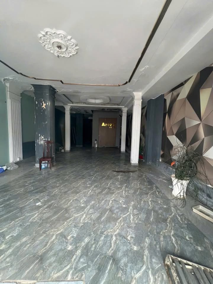 Nhà cho thuê 25 phòng mặt tiền đường 3 tháng 2, phường 4, Đà Lạt - Giá 120 triệu/tháng