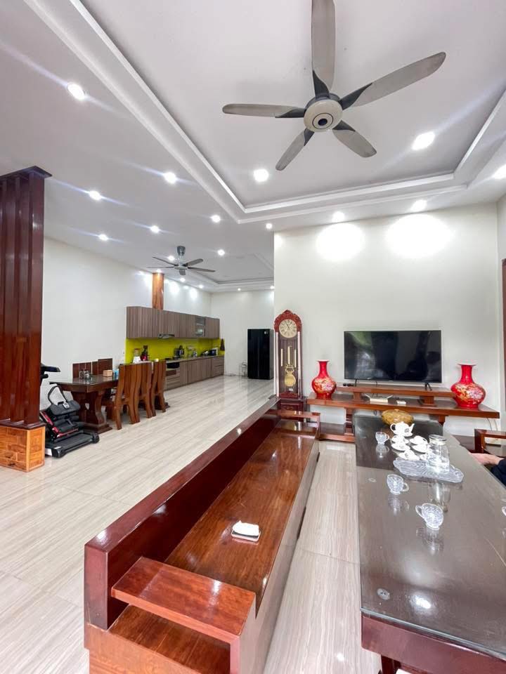Nhà đẹp phường Minh Xuân 255m² giá 3 tỷ - Ô tô vào tận nhà!