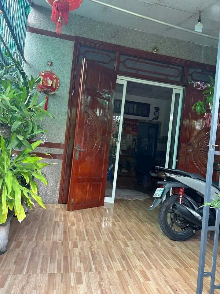 Nhà cấp 4 Trà Ôn 90m² giá 1.1 tỷ - Vị trí an ninh, tiện ích đầy đủ!